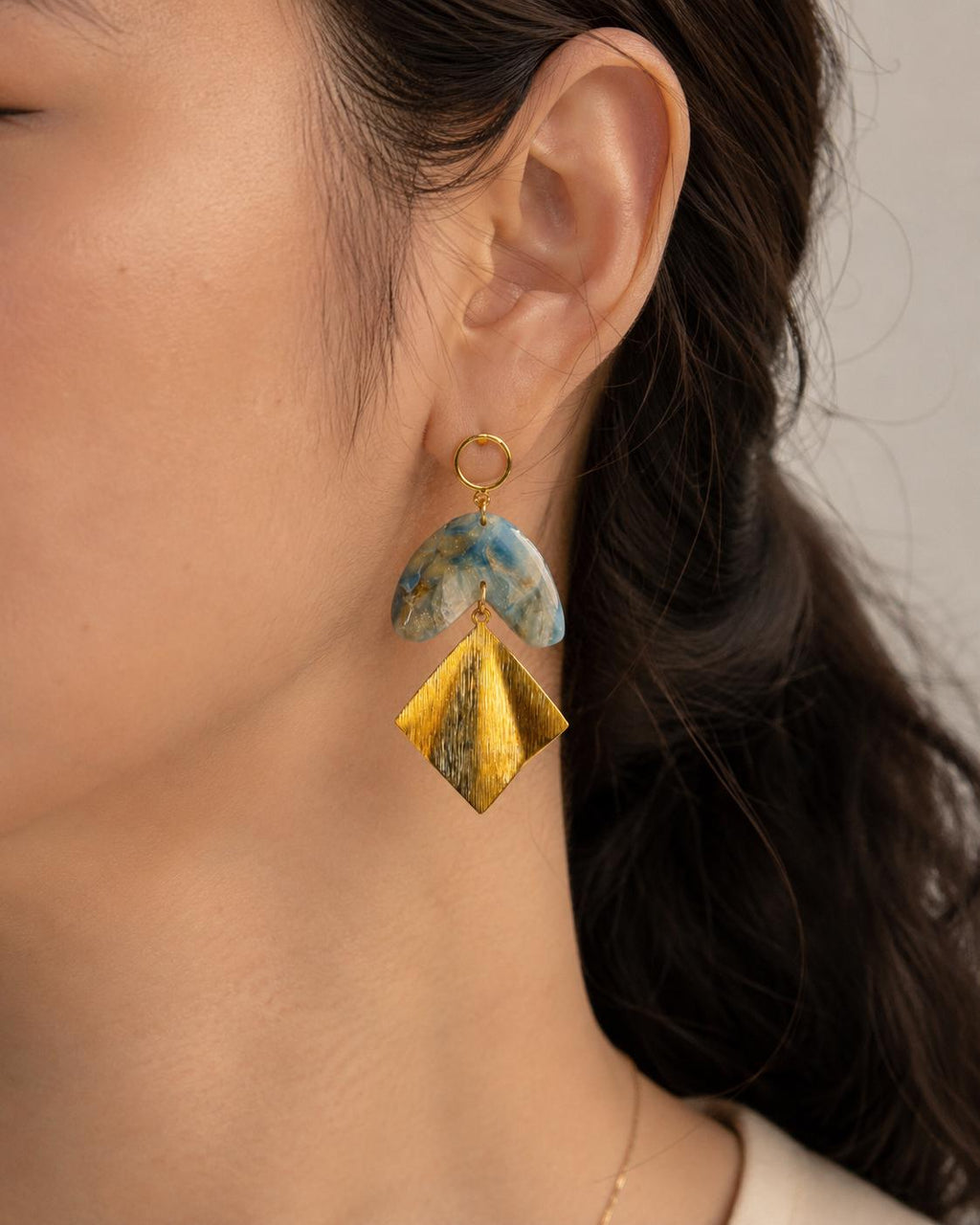 Blue marble polymer clay dangle earrings with gold geometric drop by ToBe – photo 3